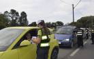 Detran-PR atua em blitz educativa na BR-277 em ação pelo encerramento do Maio Amarelo